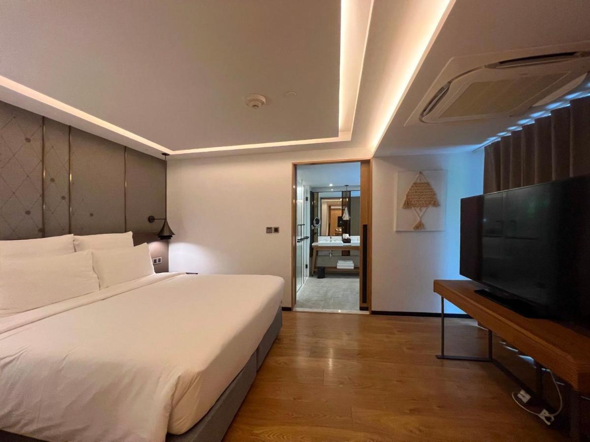 โรงแรม โฮม สุขุมวิท 34 กรุงเทพฯ - แบรนด์ในเครือบันยันทรี กรุ๊ป